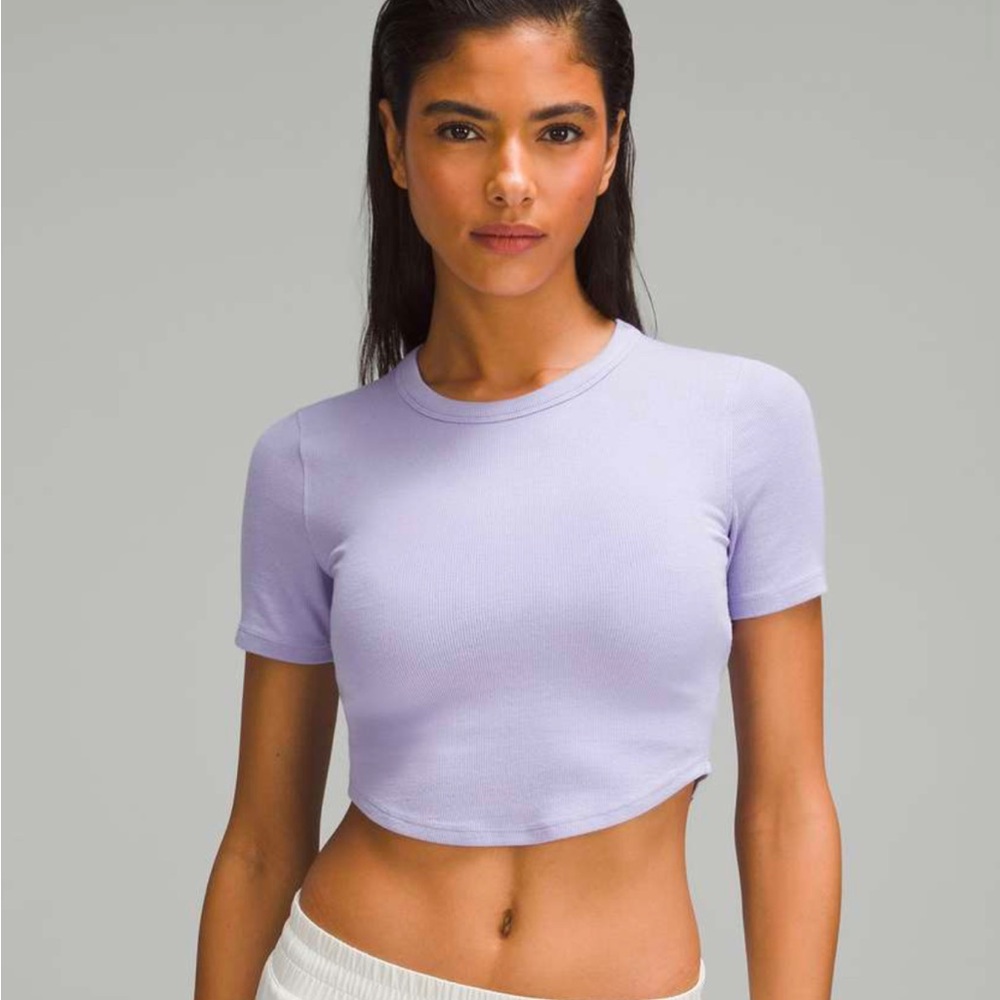 LULULEMON HOLD TIGHT CROPPED T-SHIRT (LILAC SMOKE)
